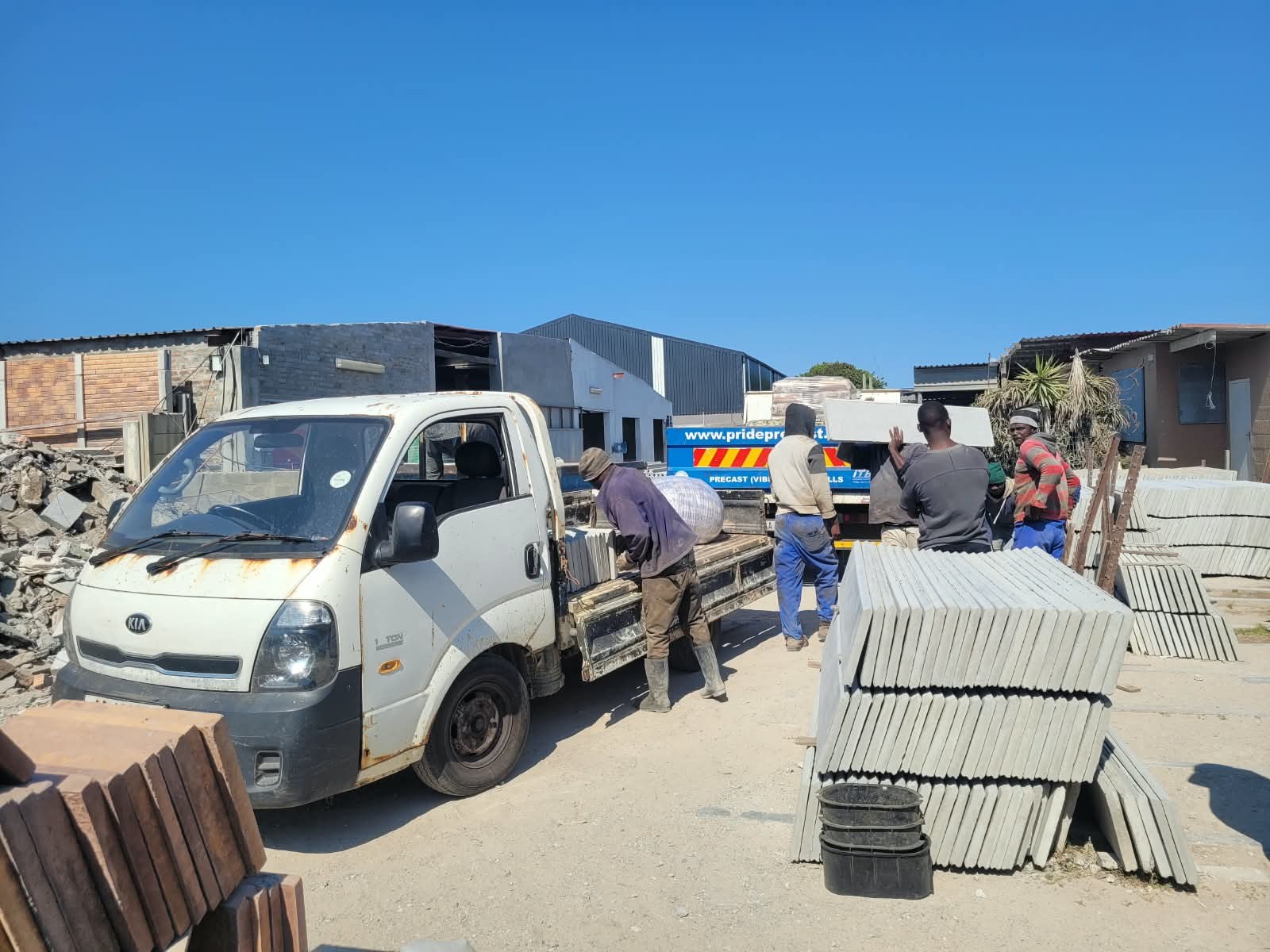 Paving material delivery